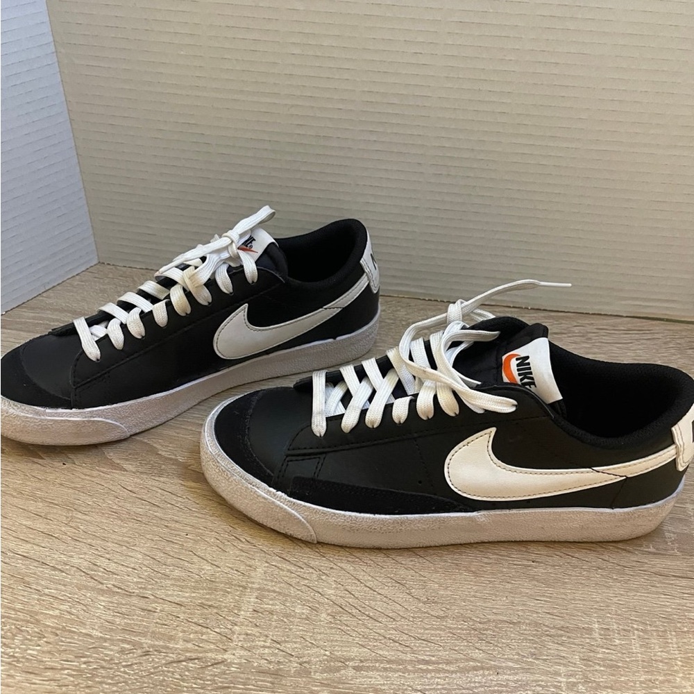 Nike Low Blazer boys size 6.5